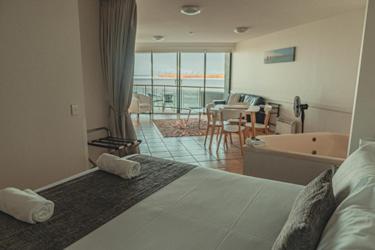 La Promenade Aparthotel Caloundra Kültér fotó