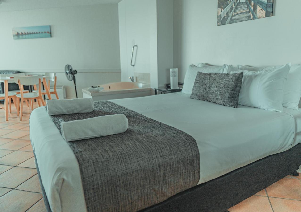 La Promenade Aparthotel Caloundra Kültér fotó